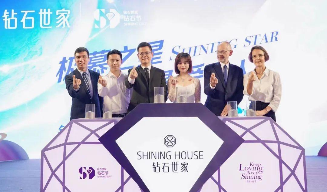 入局新零售、私域月銷(xiāo)400萬(wàn)，60%線(xiàn)上成交只靠1個(gè)爆品！